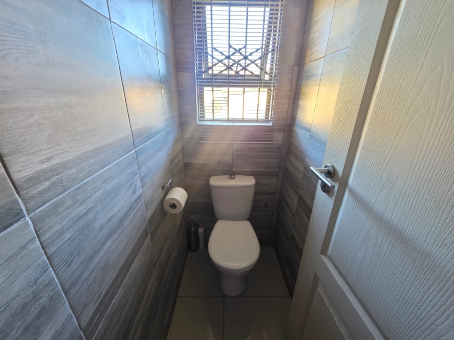 3 Bedroom Property for Sale in Verwoerdpark Northern Cape
